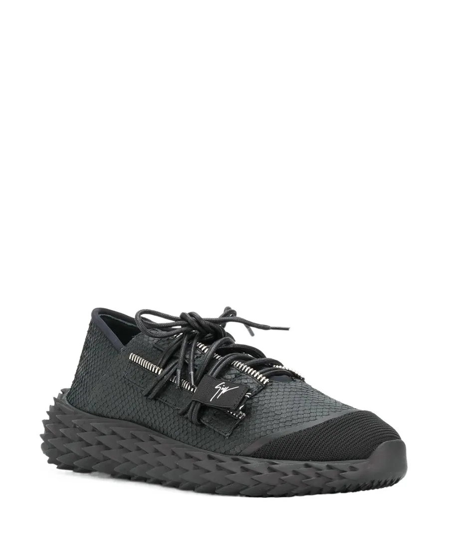 Low-Cut Casual Sneakers