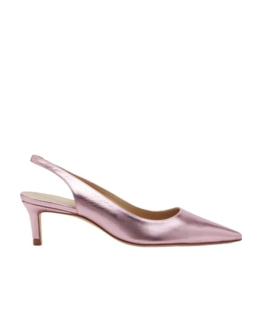 Pointed And Low-Heeled Shoes