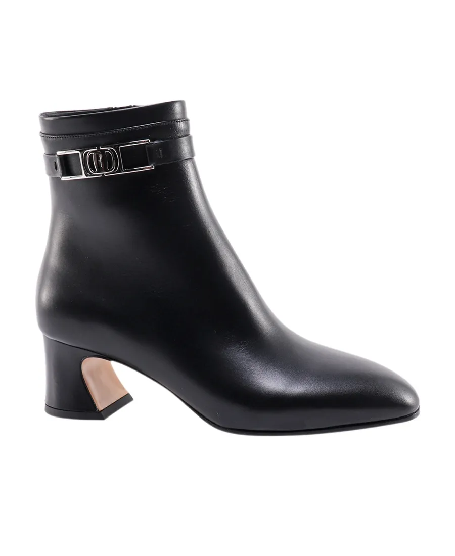 Vara Chain Leather Ankle Boots
