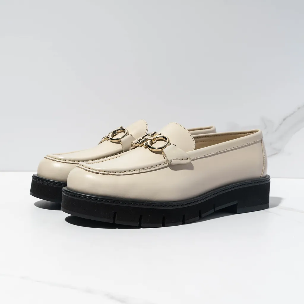 Salvatore Ferragamo Gancini Logo Plaque Loafers