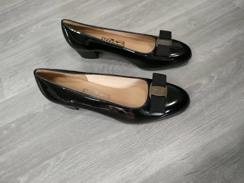 Logo Shoes With Low Heels
