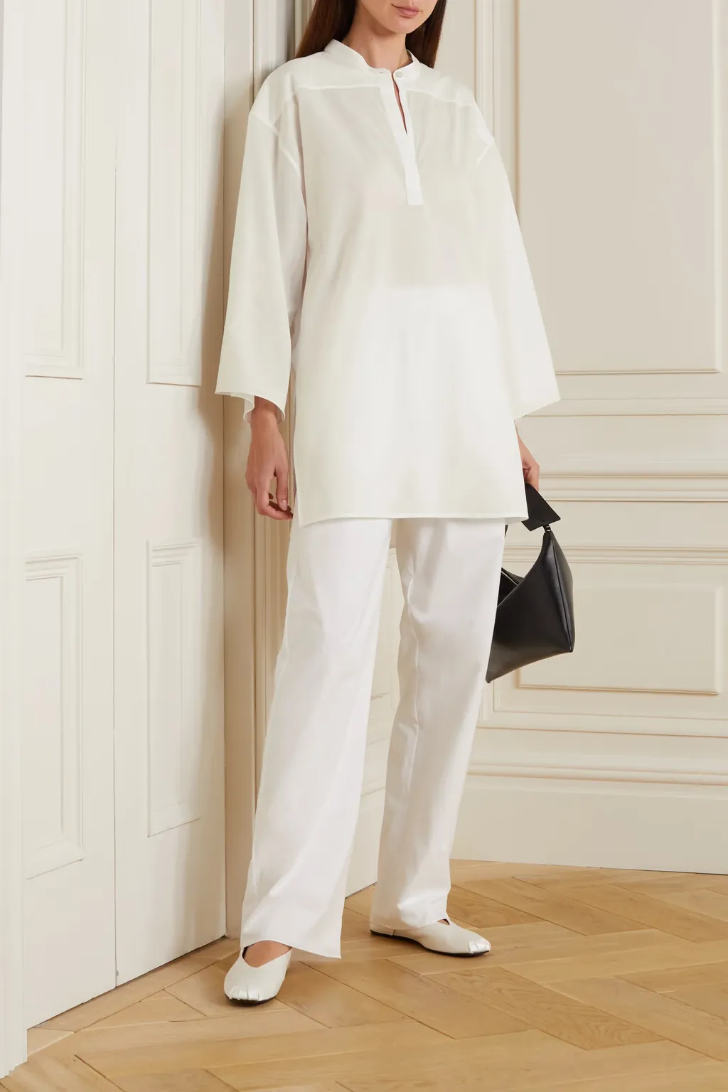 Omao Long-Silhouette Blouse