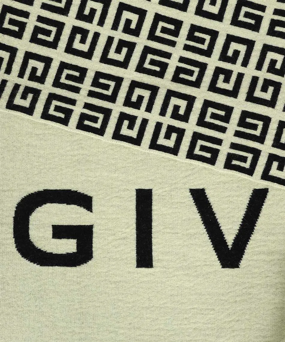 Logo Scarf