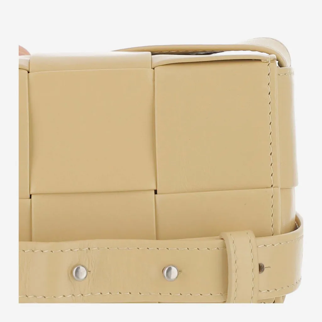 Flip Strap Bag