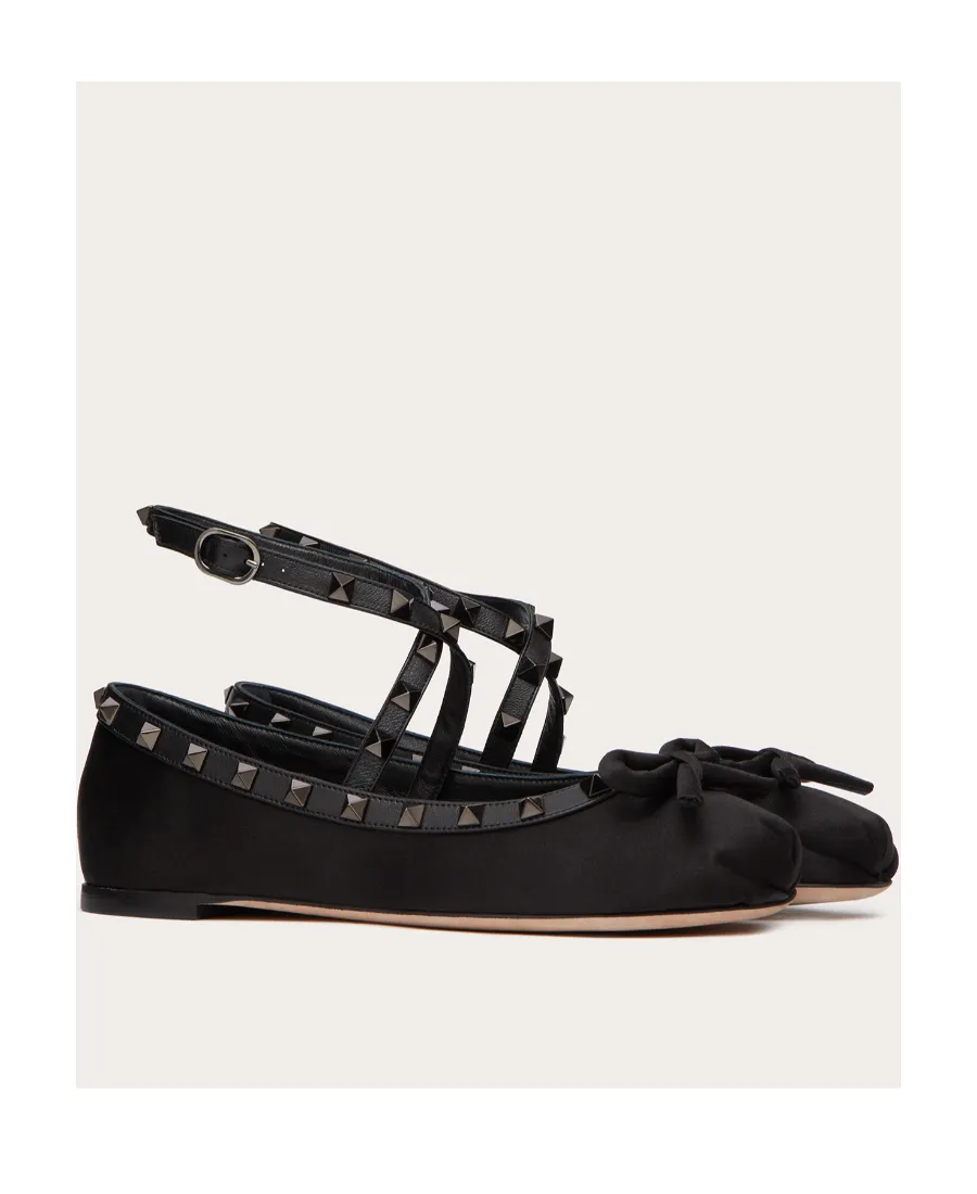 Valentino Garavani Rockstud Bow Detailed Ballerina Shoes