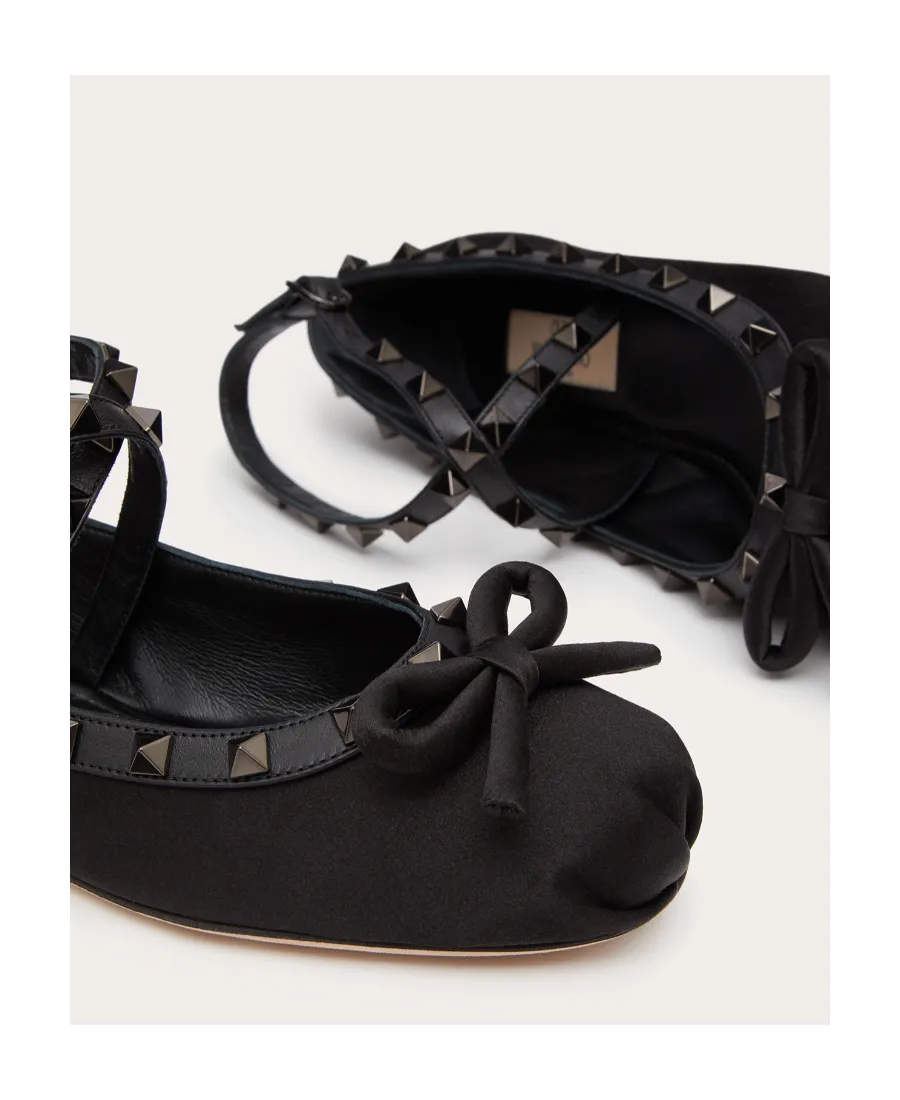 Valentino Garavani Rockstud Bow Detailed Ballerina Shoes