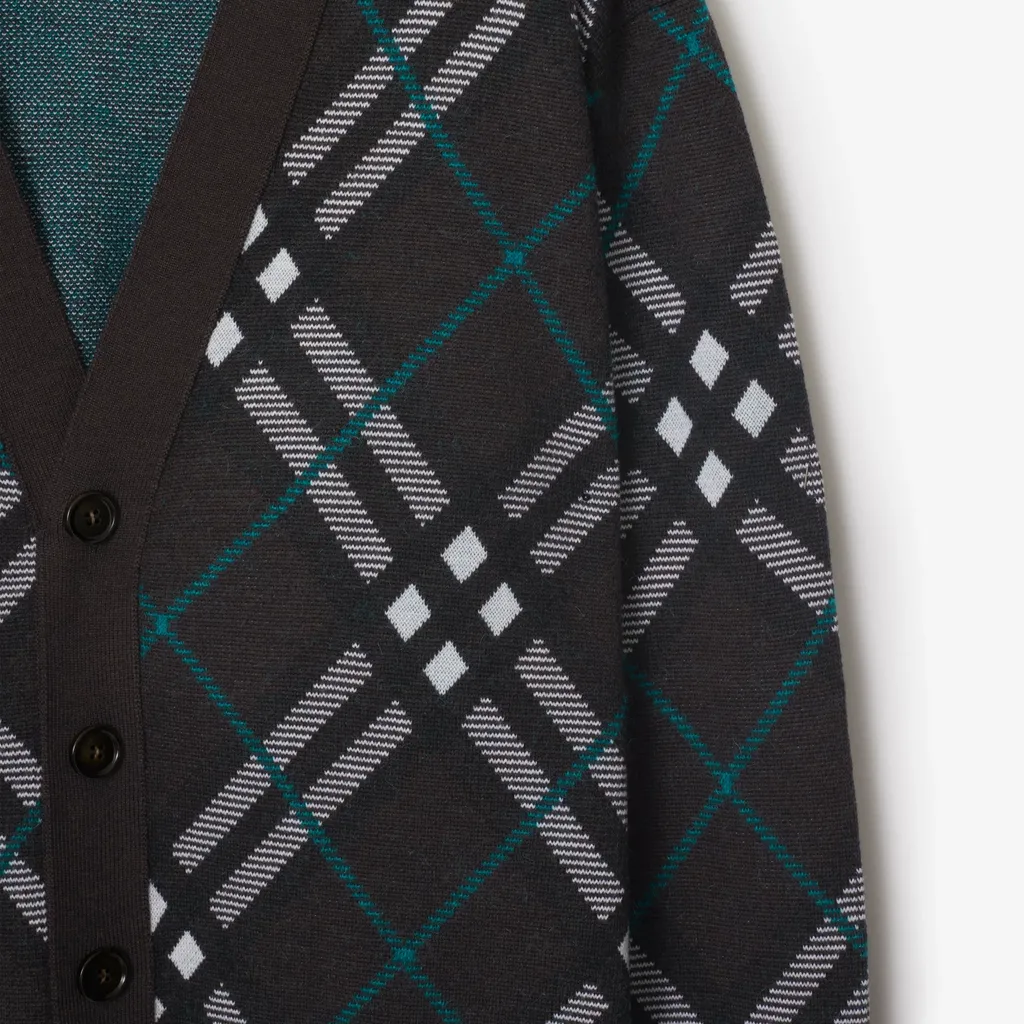 Burberry Checked V-Neck Buttoned Cardigan