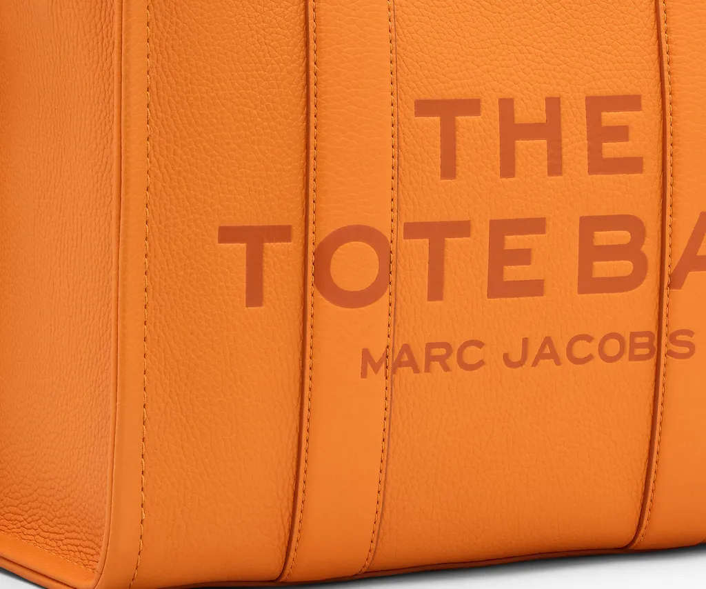 Marc Jacobs The Medium Tote Bag