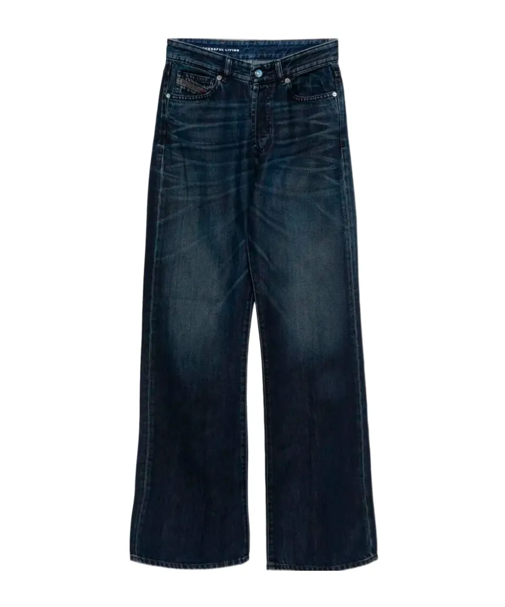 Button Jeans