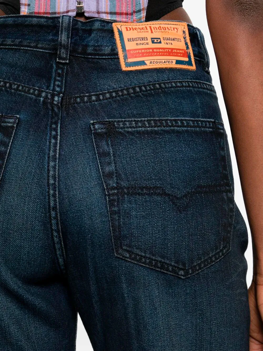 Button Jeans