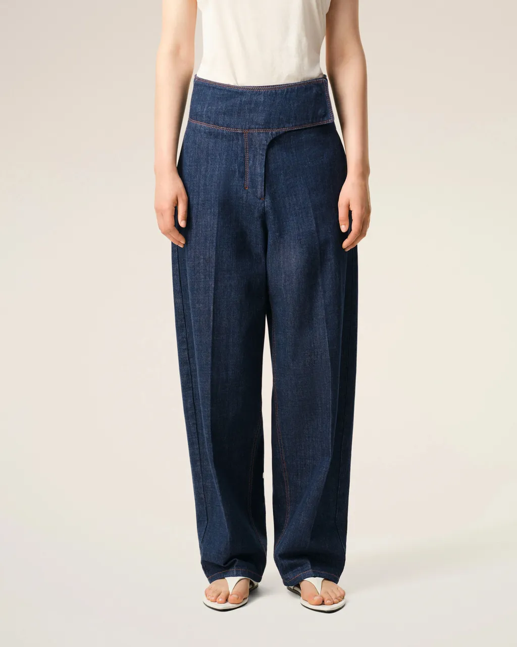 Ami Wrapped Belted Ballon Fit Jeans