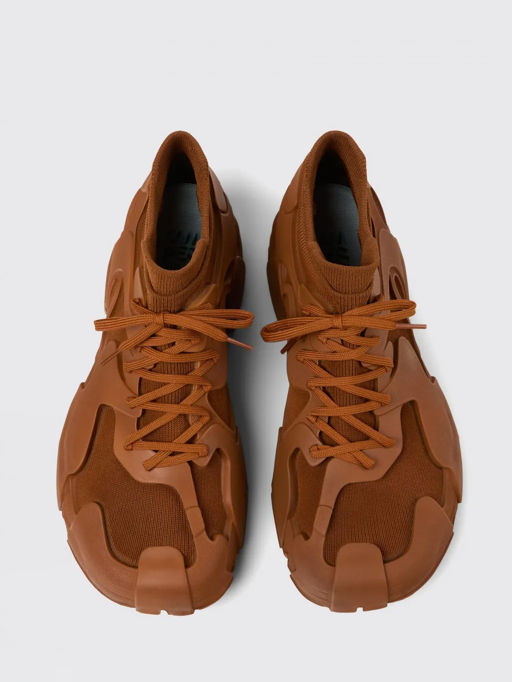 Tossu Lace-Up Sneakers