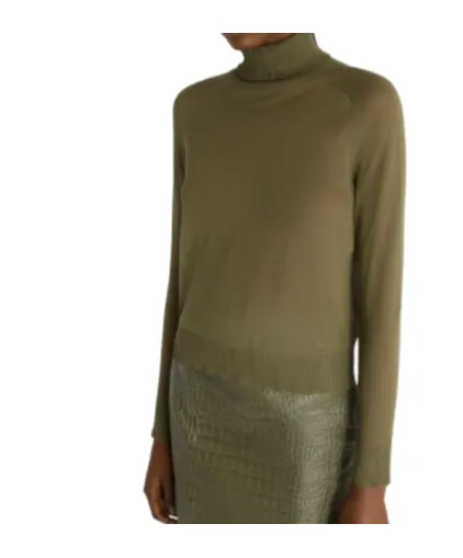 Long-Sleeved Knitted Sweater
