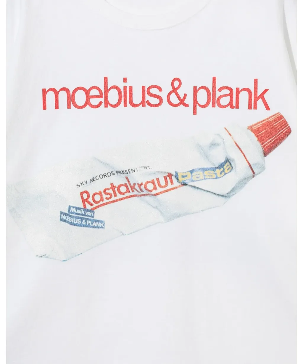 Short-Sleeved T-Shirt