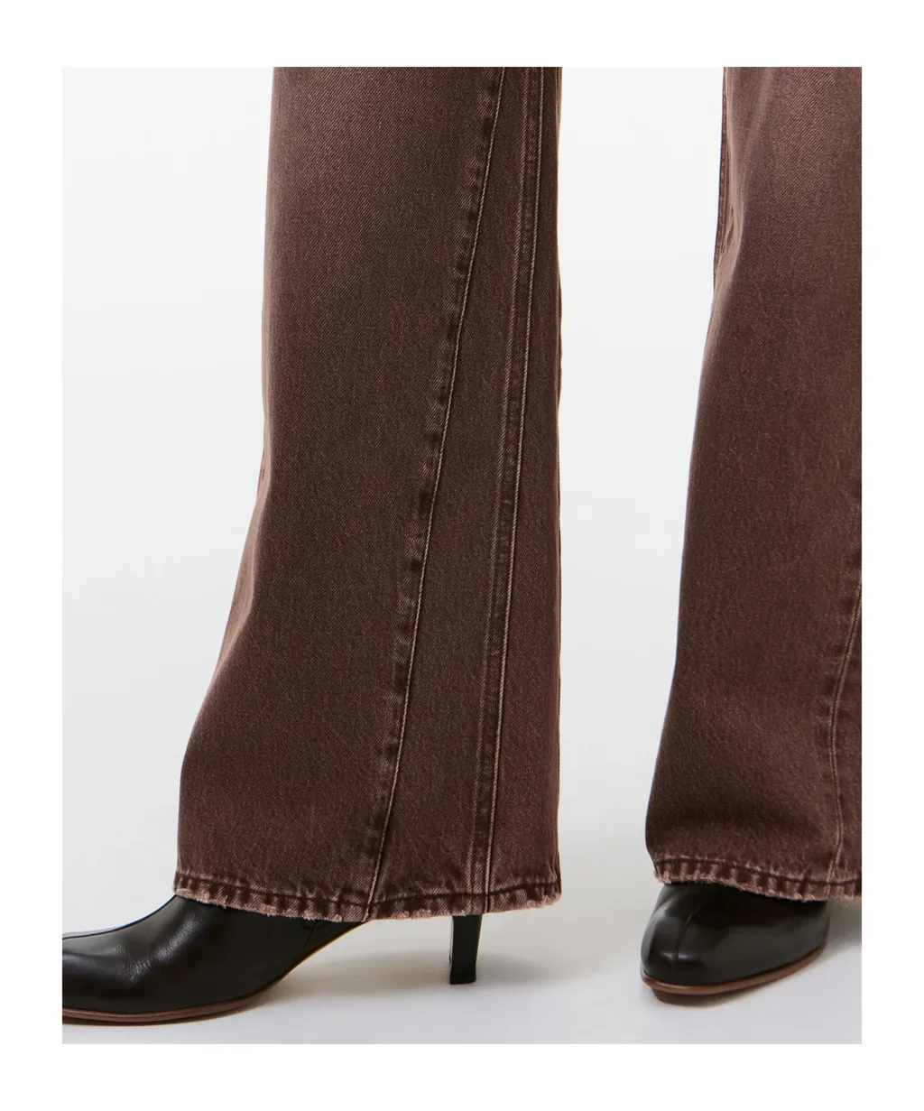 Straight-Leg Treble Cut Jeans