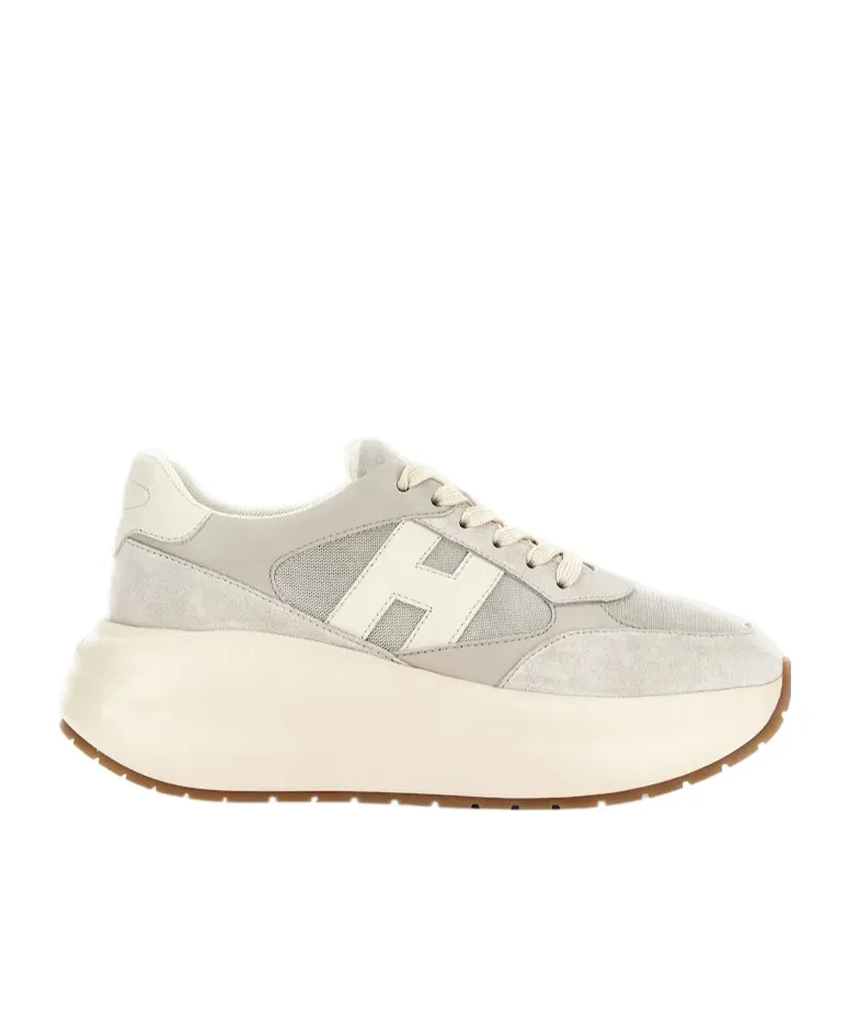 H696 Lace-Up Fastening Sneakers