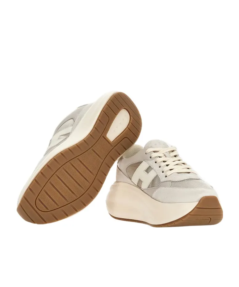 H696 Lace-Up Fastening Sneakers