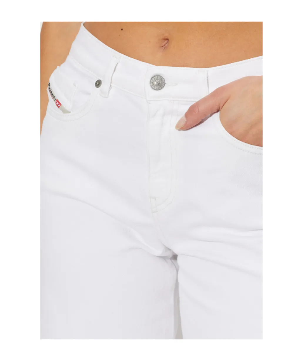 Wide-Leg Jeans
