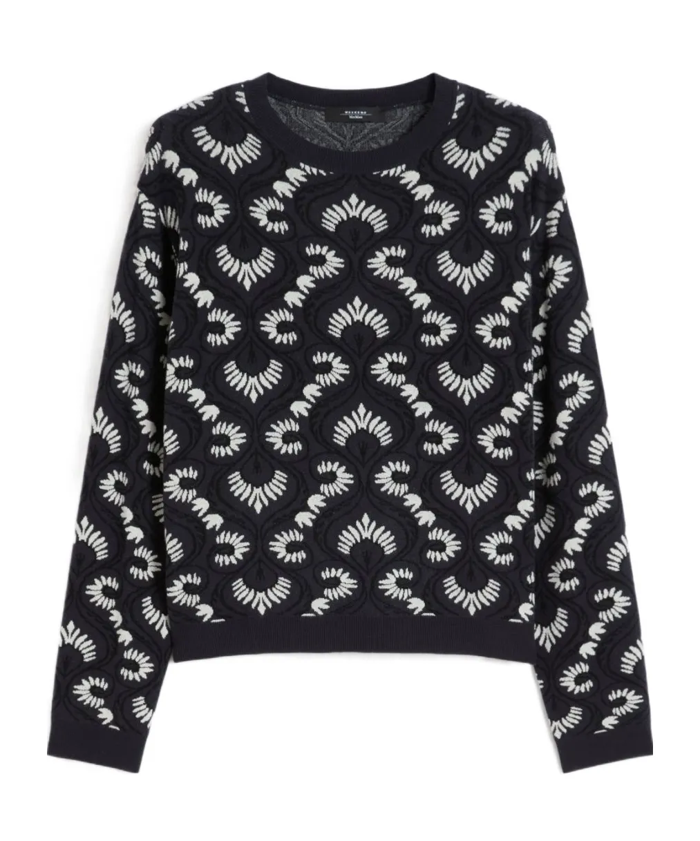 Long-Sleeved Knitwear