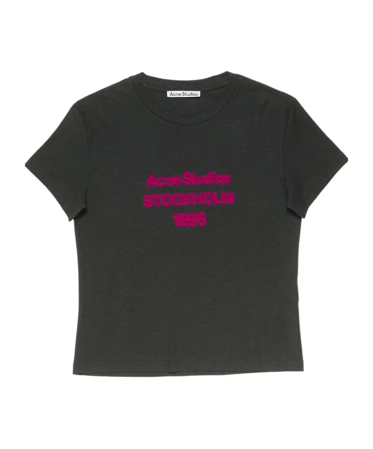 Short-Sleeved T-Shirt