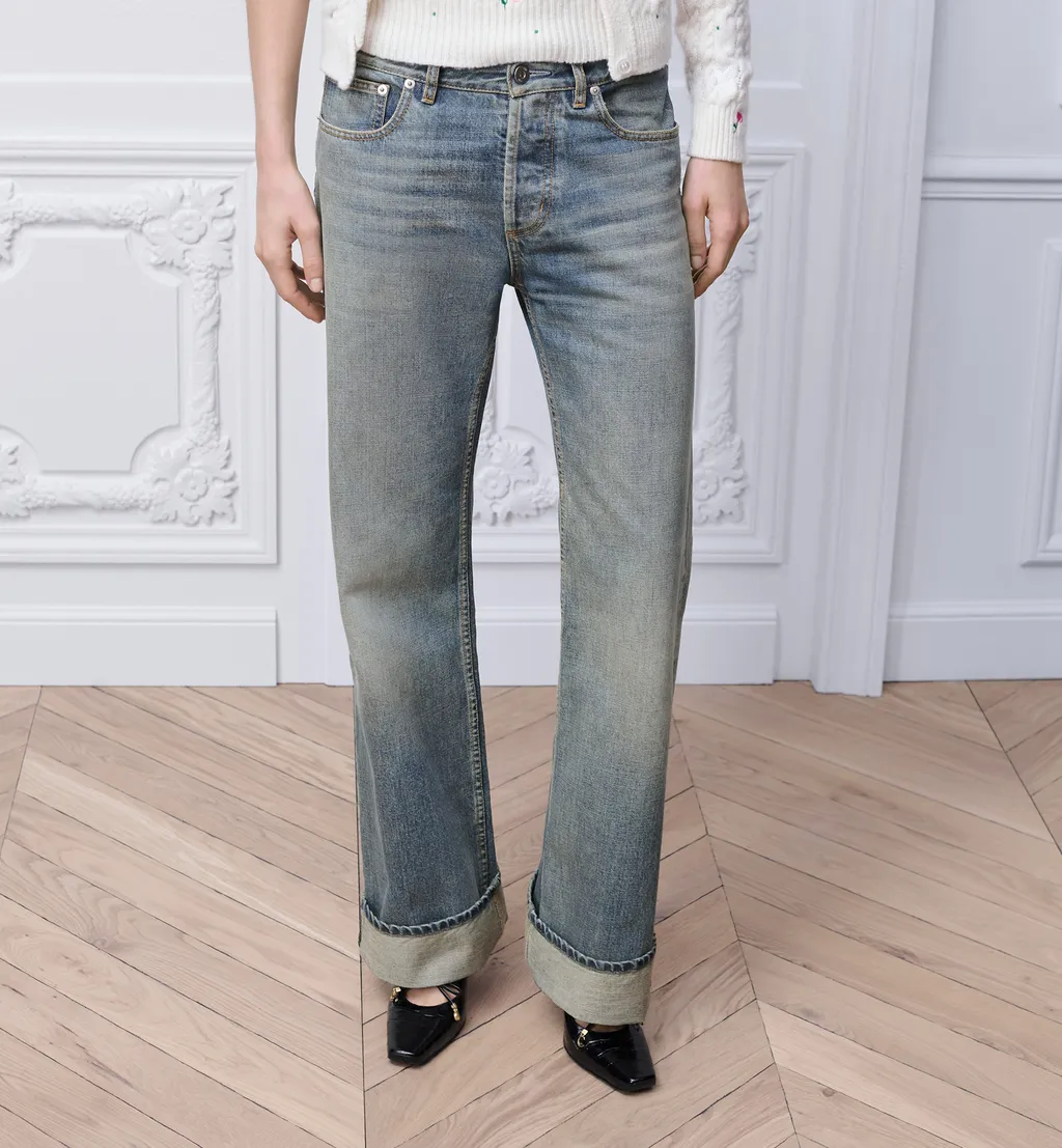 Flared Jeans