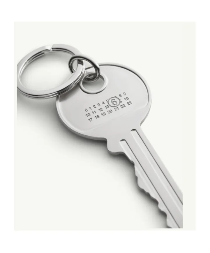 Mm6 Maison Margiela Engraved Detail Key Keyring