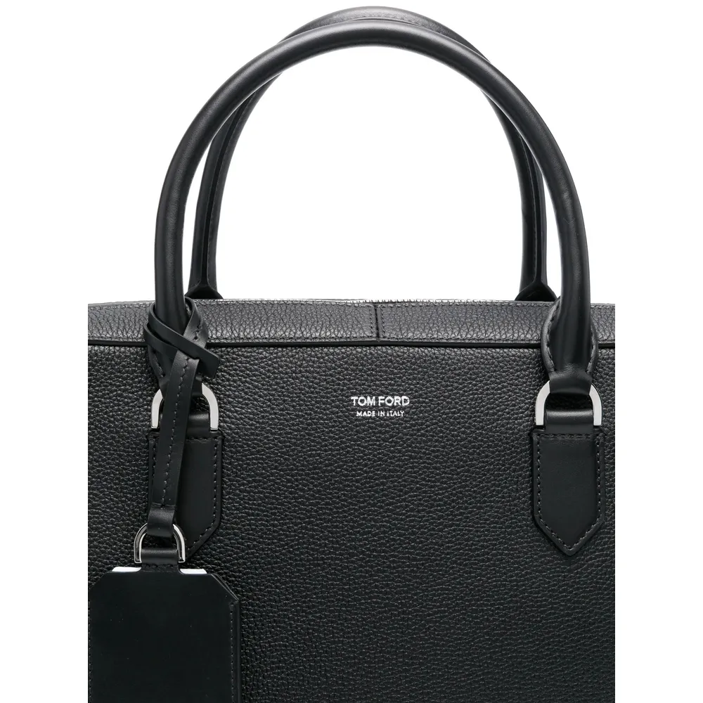 Zippered Shoulder Bag For Carrying Documents