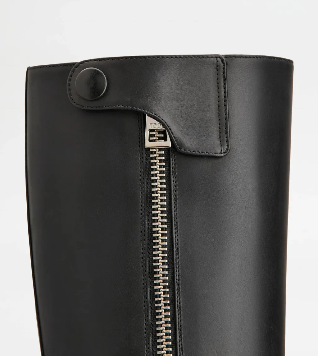 Round-Toe High-Heeled Boots