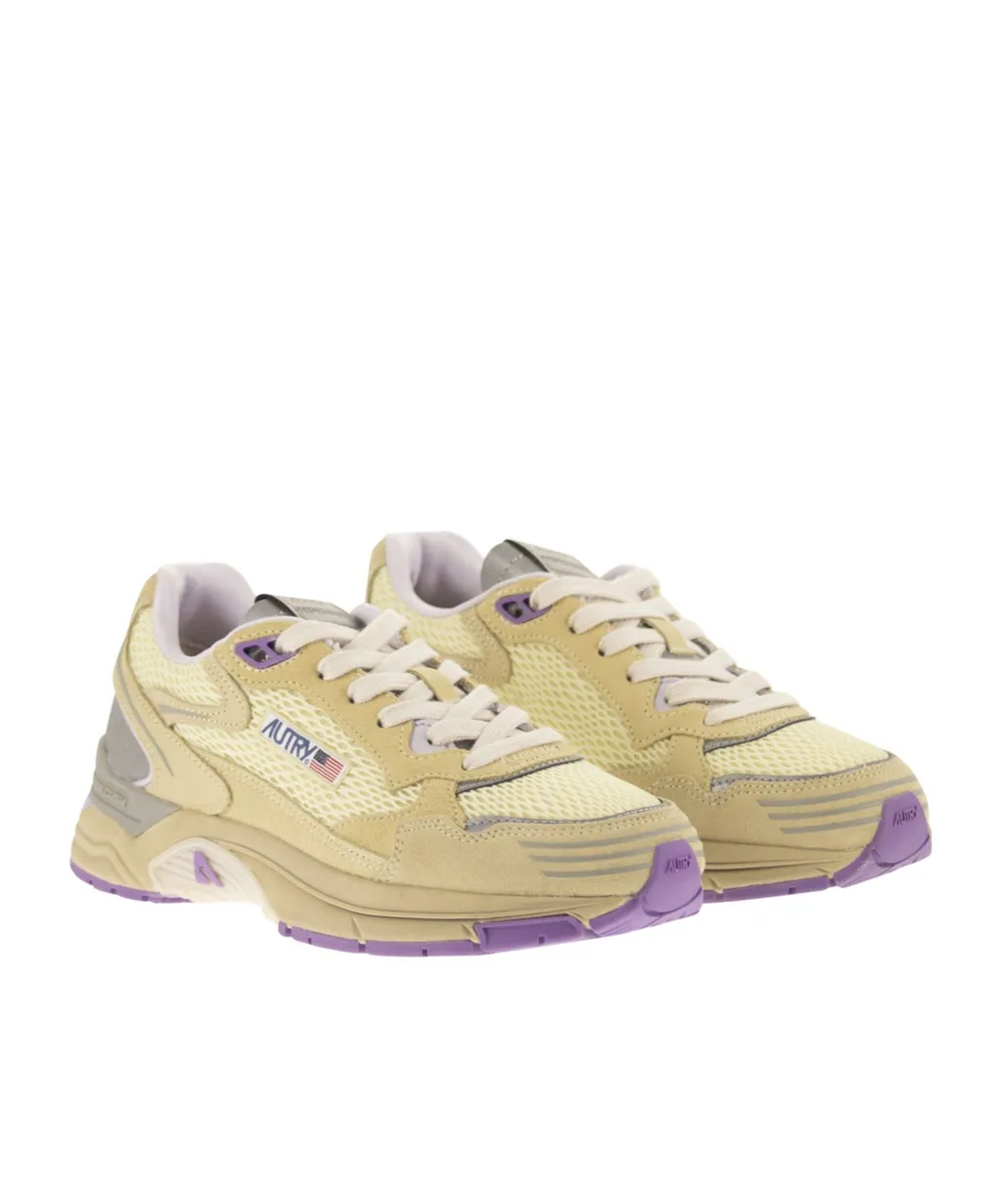 Autry Hyperway Low-Top Sneakers