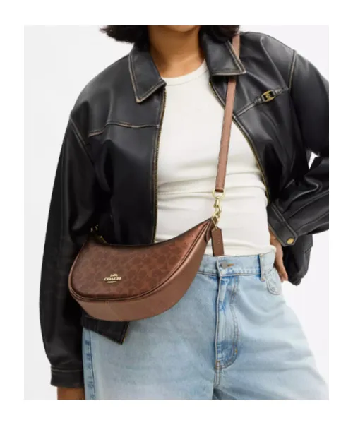 Aria Shoulder Bag In Signature Canvas