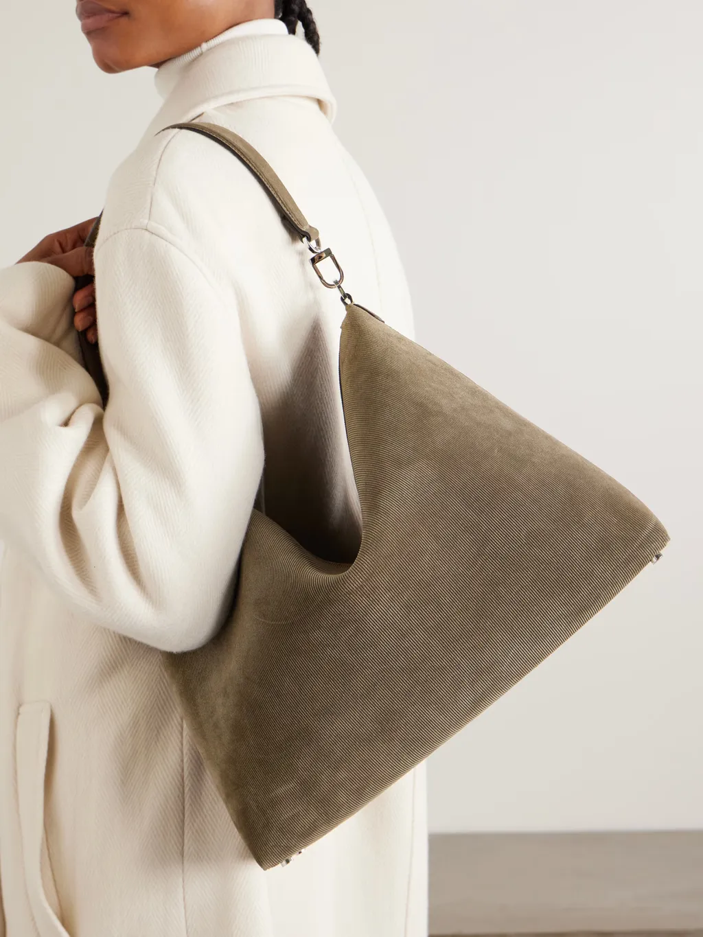 Bevel Medium Shoulder Bag