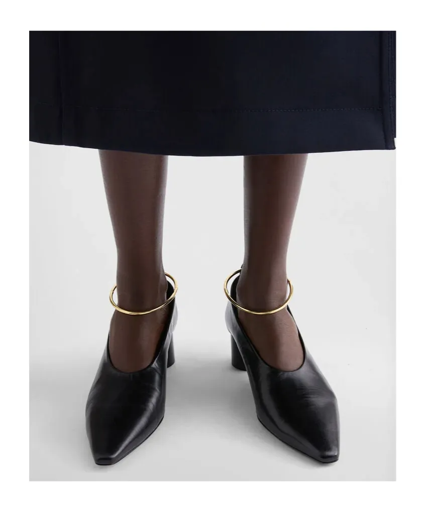 Ring Detachable-Metal Pumps