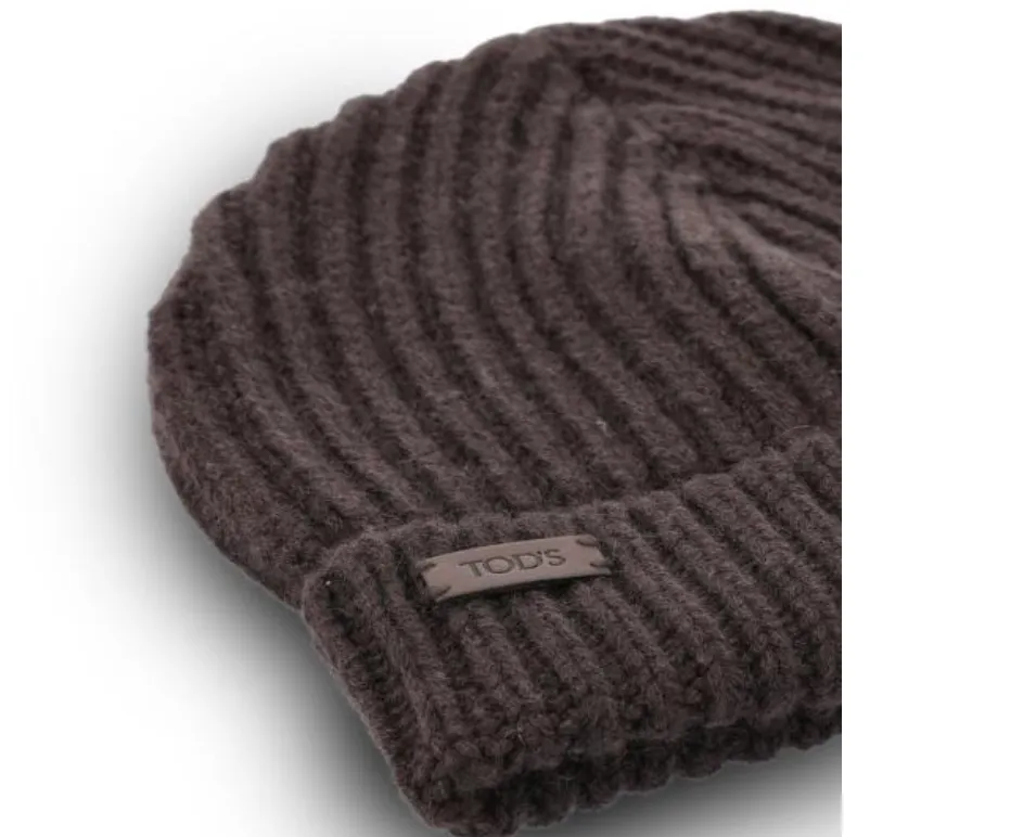 Logo-Decorated Knitted Hat