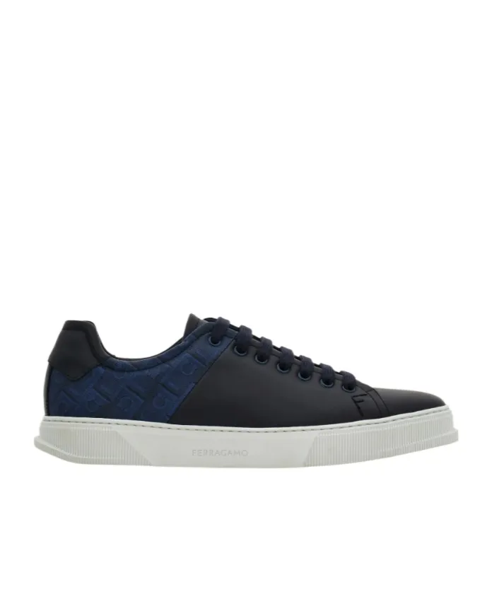 Low Cut Sneaker