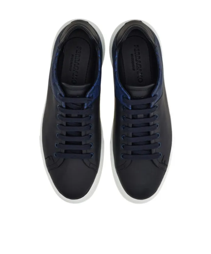 Low Cut Sneaker