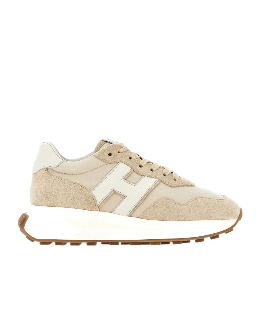 H641 Sneakers