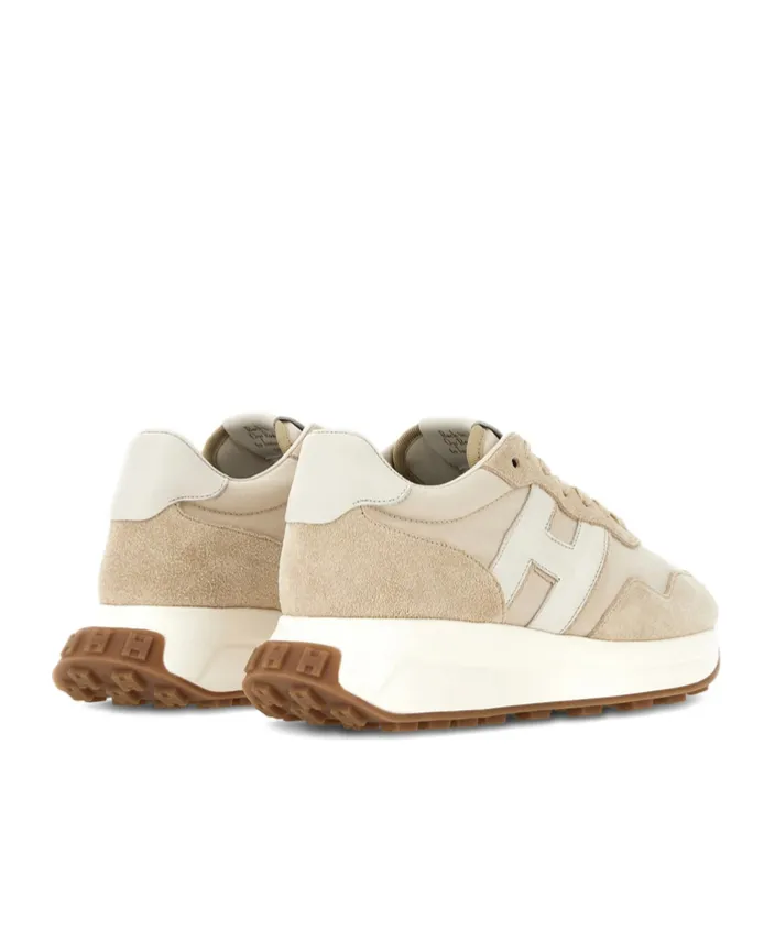 H641 Sneakers