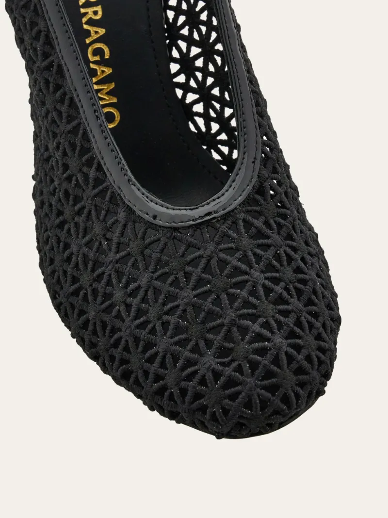 Macramé Pump
