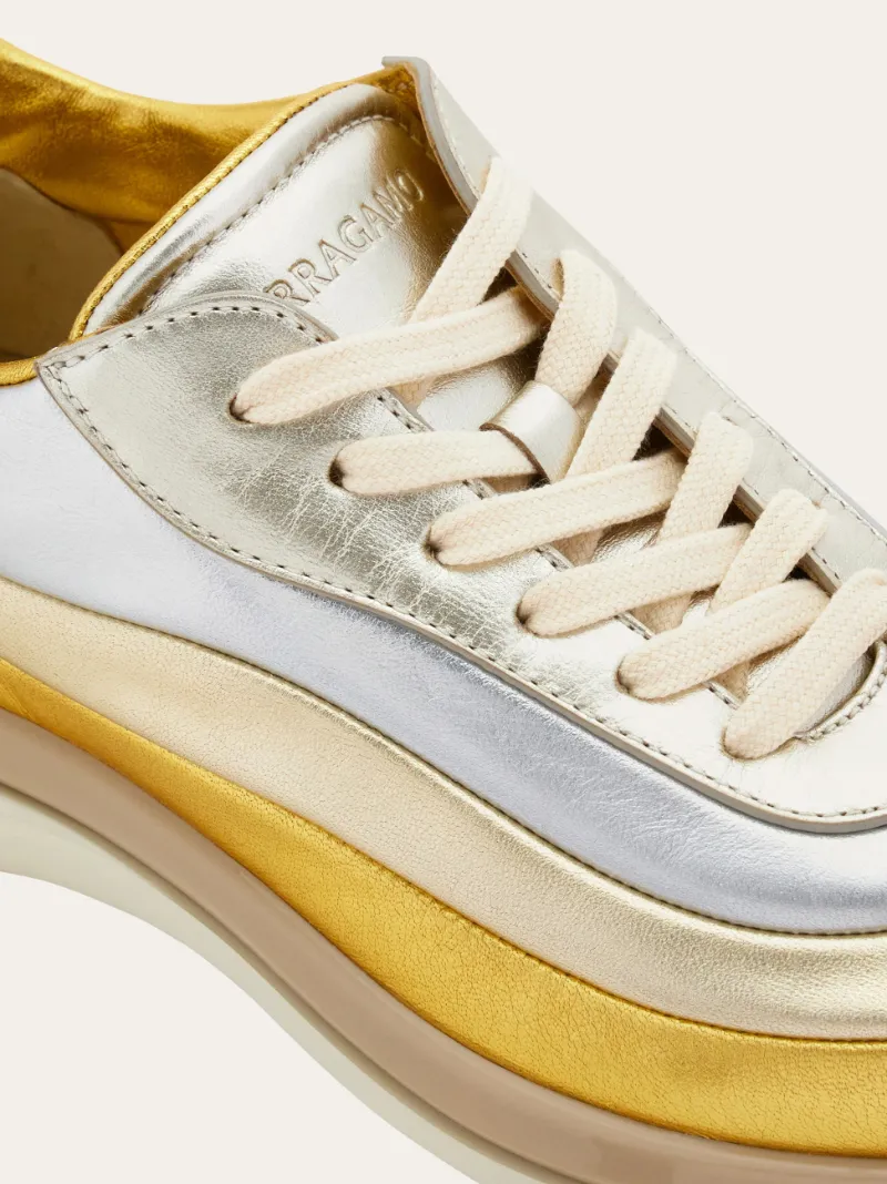 Sneaker