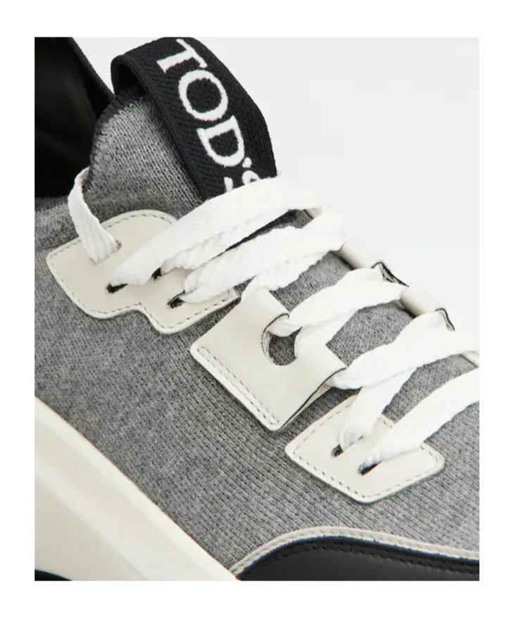 Tod's Logo Detailed Lace-Up Sneakers