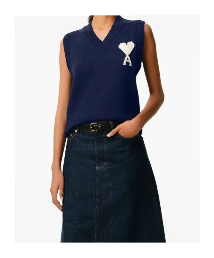 Ami V-Neck Knitted Gilet