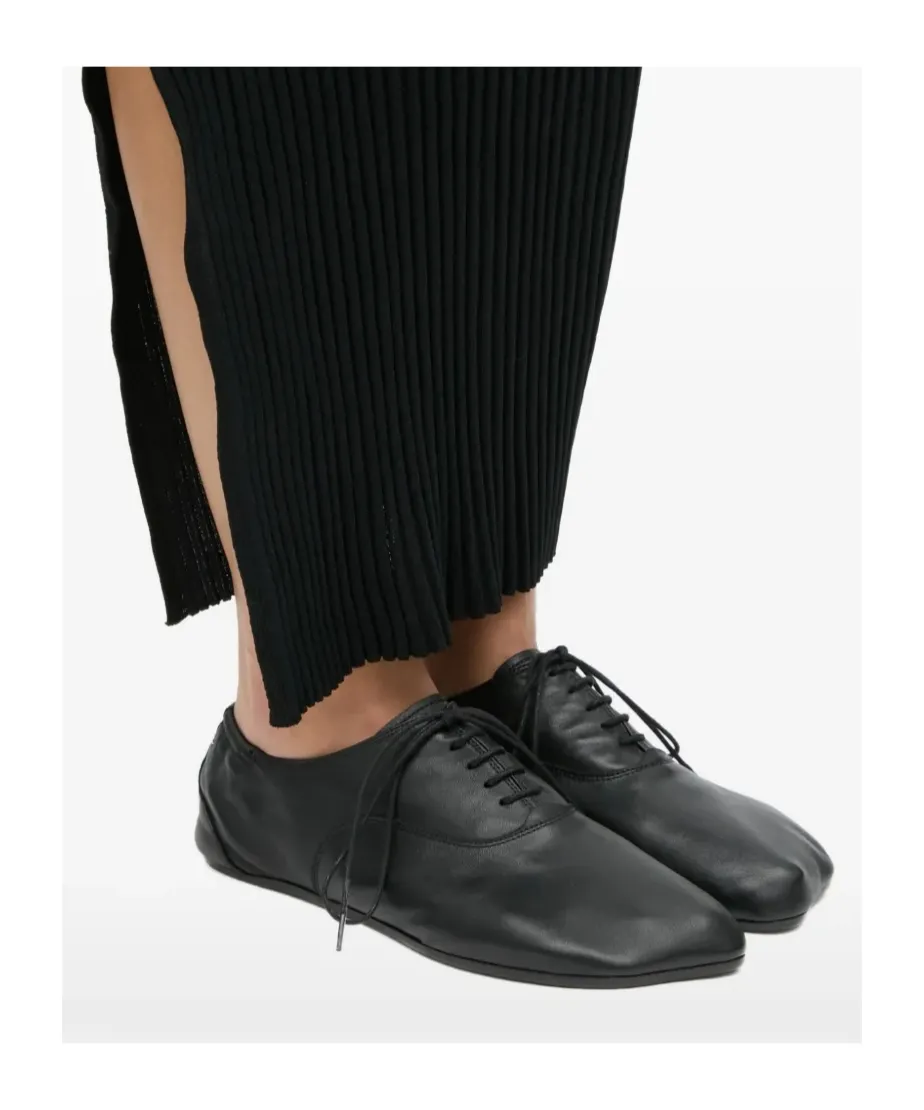 Square-Toe Oxford Shoes