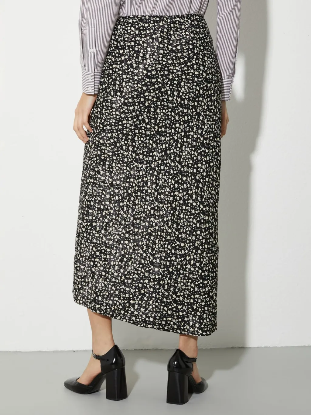 Floral Jacquard Midi Skirt