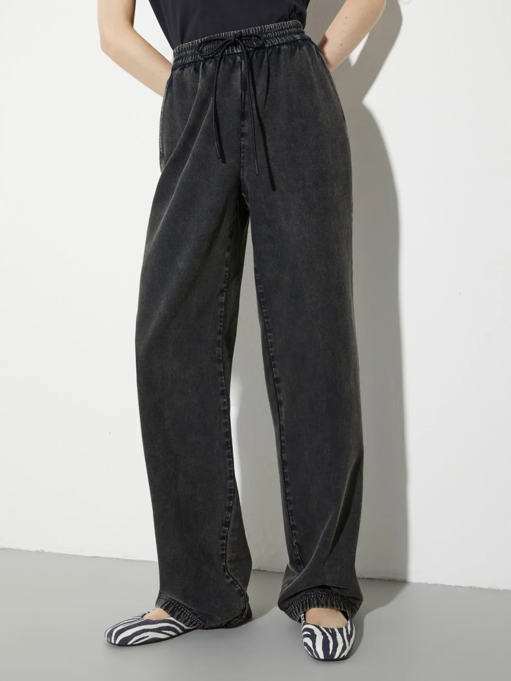 Drawstring Twill Trousers