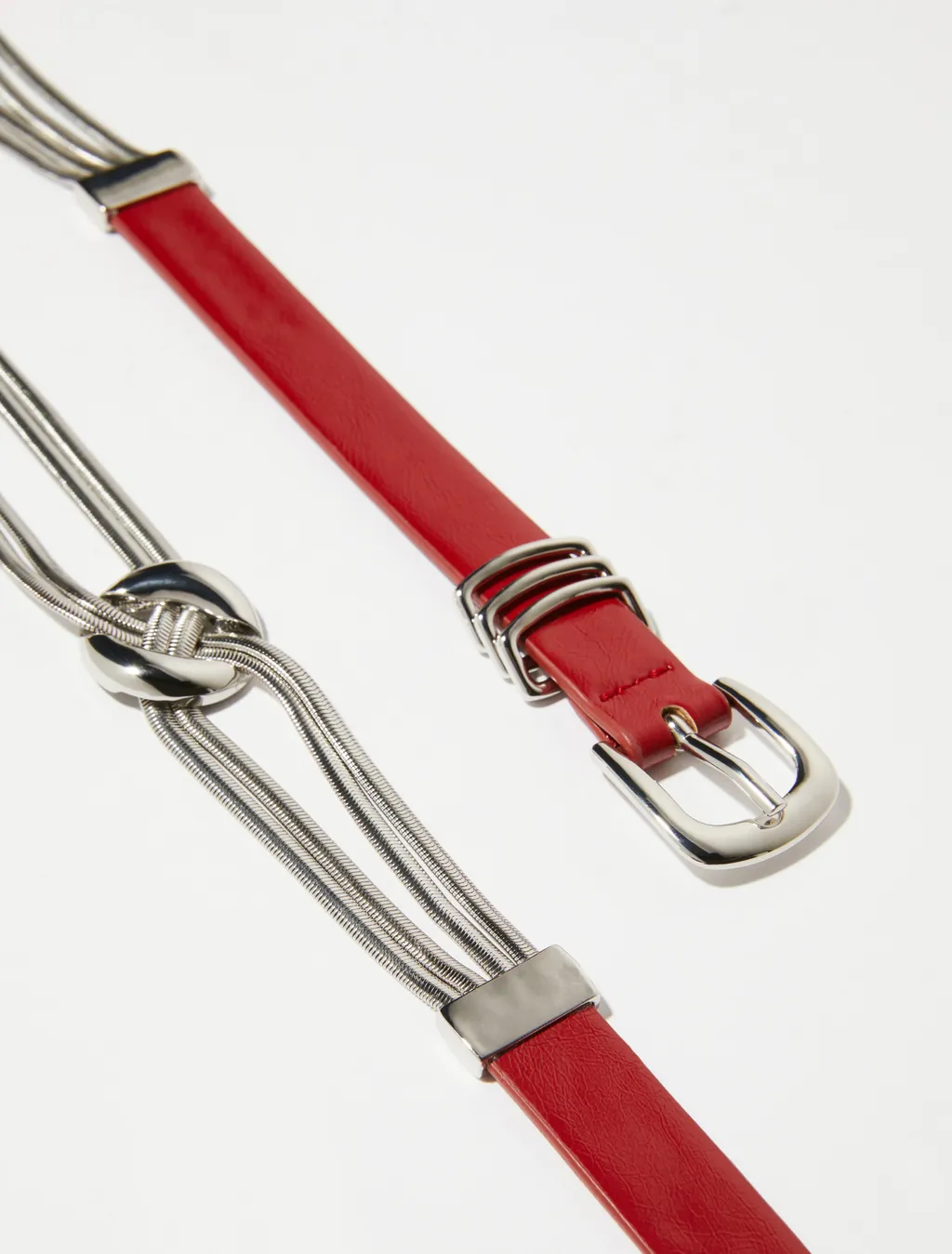Chain Belt Decorated With Knots