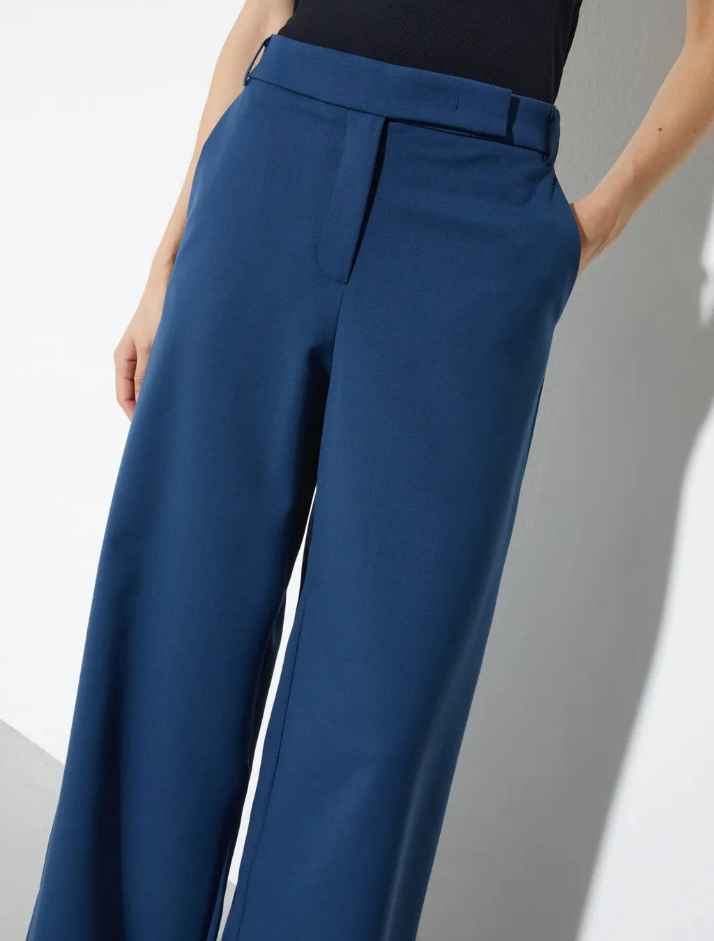 Mid-Rise Casual Pants