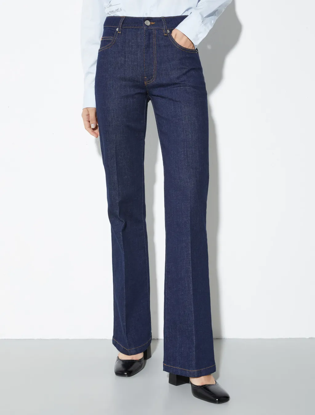 Flared Jeans