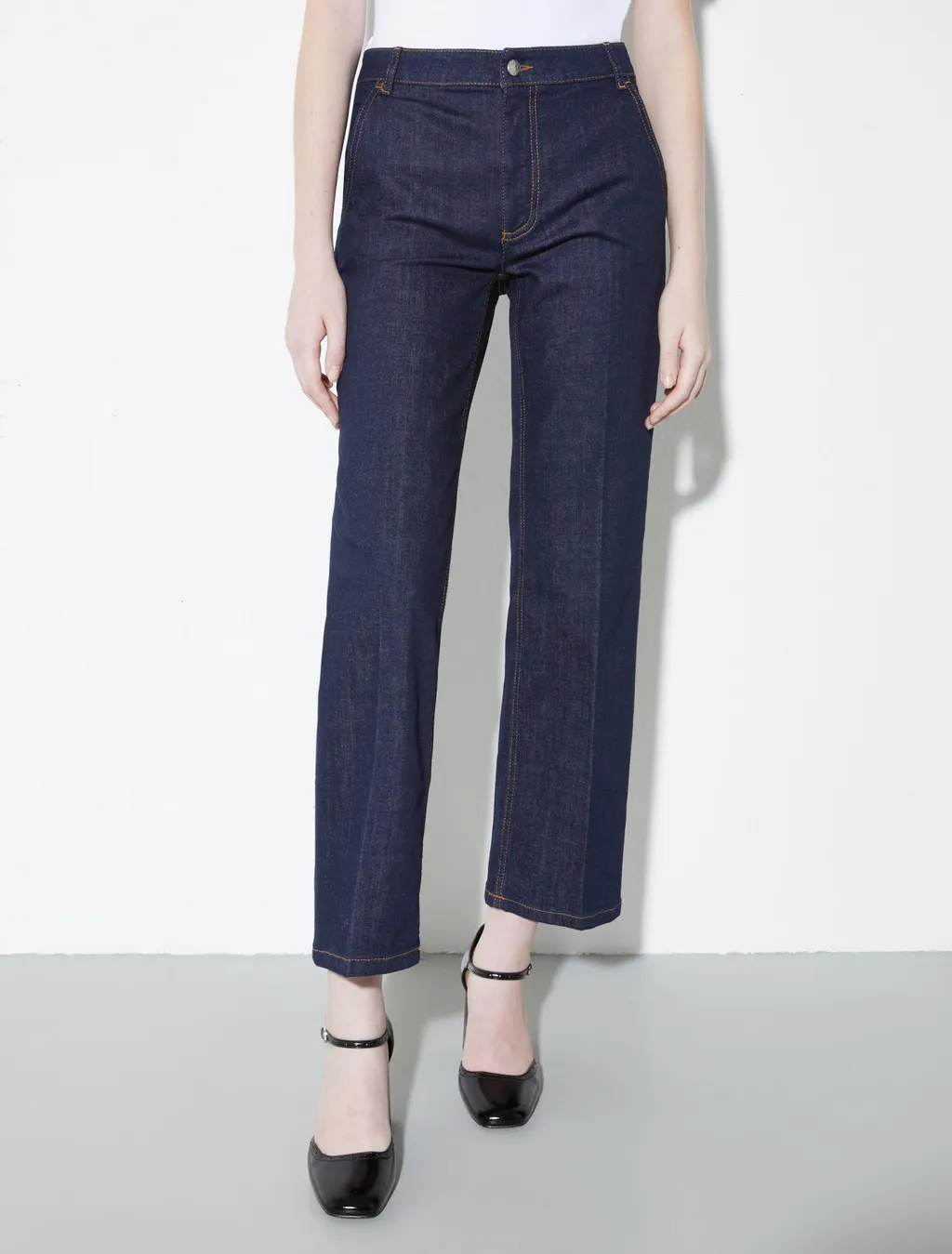 Straight Jeans