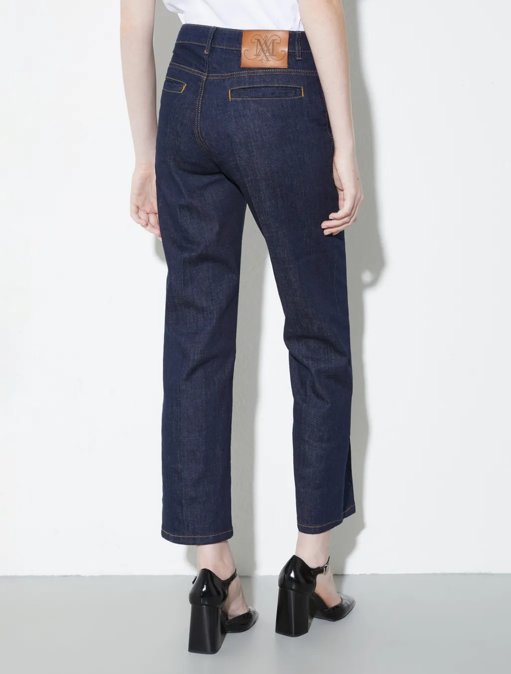 Straight Jeans