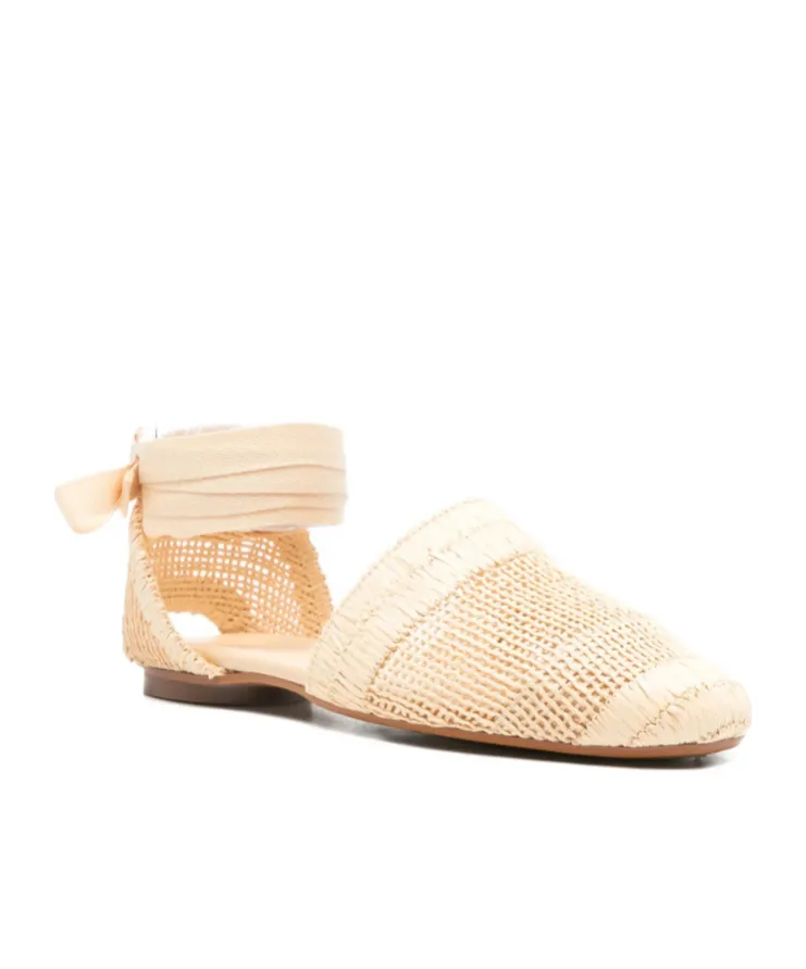 Round-Toed Straw Sandals